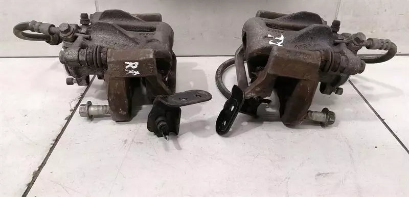 Land Rover Range Rover Evoque Rear Caliper Set LR027130 Brake Caliper Rear Set