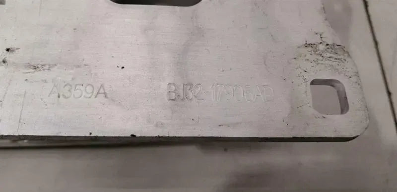 Range Rover Evoque L538 rear bumper beam year 32-17906ad bumper carrier rear
