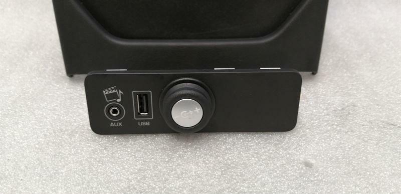 LAND ROVER RANGE ROVER EVOQUE Rear Ashtray CPLA-19C166-CB Ashtray USB L538