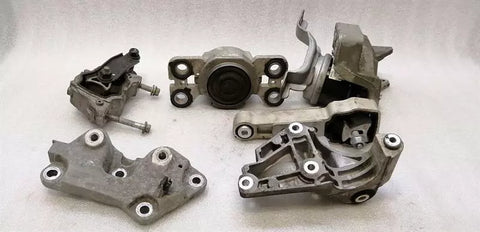 LAND ROVER RANGE ROVER EVOQUE Engine Mount LR024730 Motor Mount LR030745