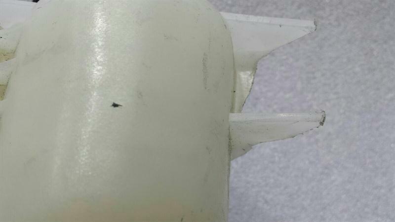 BMW X1 F48 F45 Expansion Tank 7617362 Expansion Tank Coolant