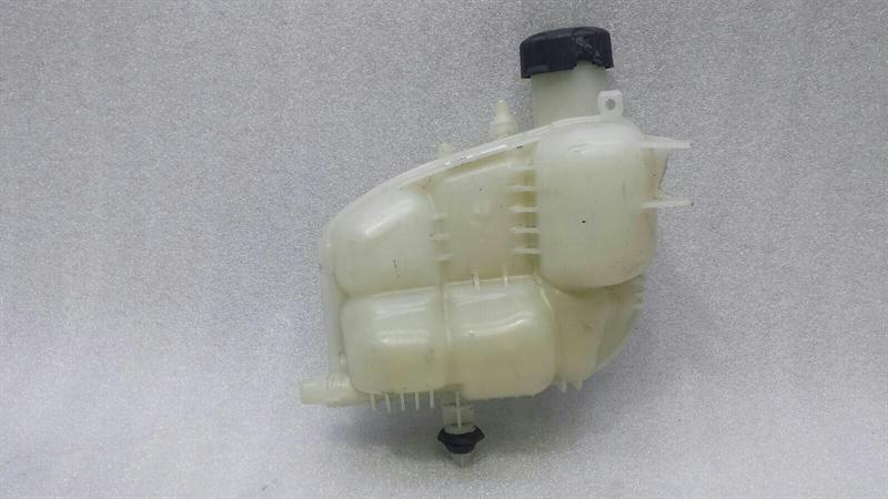 BMW X1 F48 F45 Expansion Tank 7617362 Expansion Tank Coolant