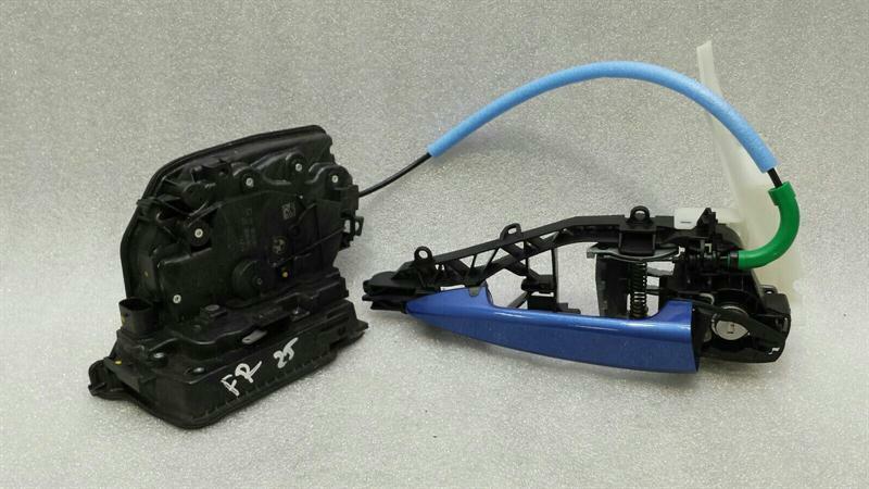 BMW X1 F48 front right door lock 7281936 door lock front right complete
