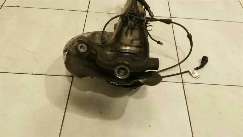Porsche Cayenne 958 92A Left Front Hub 95834115501 Wheel Bearing Housing Front Left