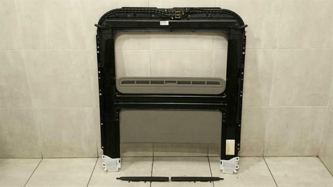 PORSCHE CAYENNE 958 92A SUNROOF 7P5877021 SLIDING SUNROOF FRAME MECHANISM