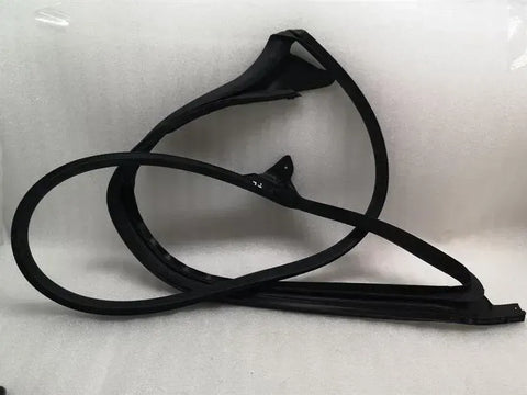 Tesla Model 3 Long Range FLH Door Seal 1090499-00-M Door Seals Front Left