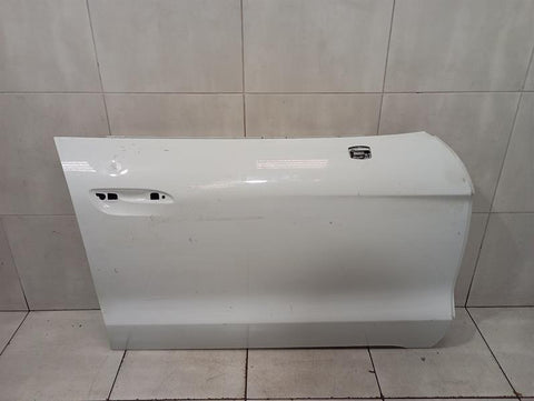 Porsche Taycan 9J right front door 9J1831052 door front right