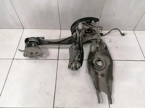 MERCEDES EQA H243 EQA350 Right Rear Hub A2433502401 Radlagergehäus