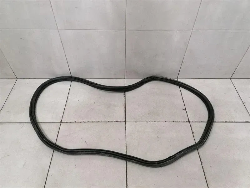 Porsche Taycan 9J Door Seal 9J1827705A Boat Lid Door Seals