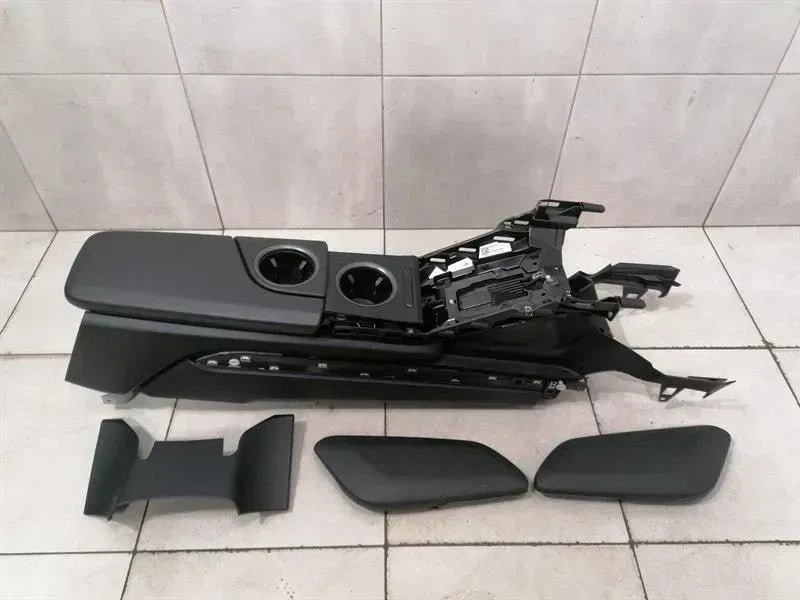 Porsche Taycan 9J console RHD center console console right hand drive