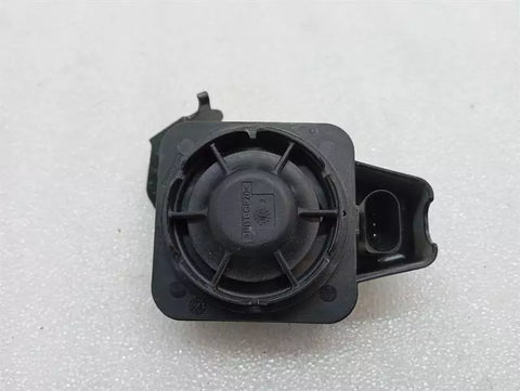 Porsche Taycan 9J Alarm ECU 5Q0951605A Siren Alarm Horn Alarm System