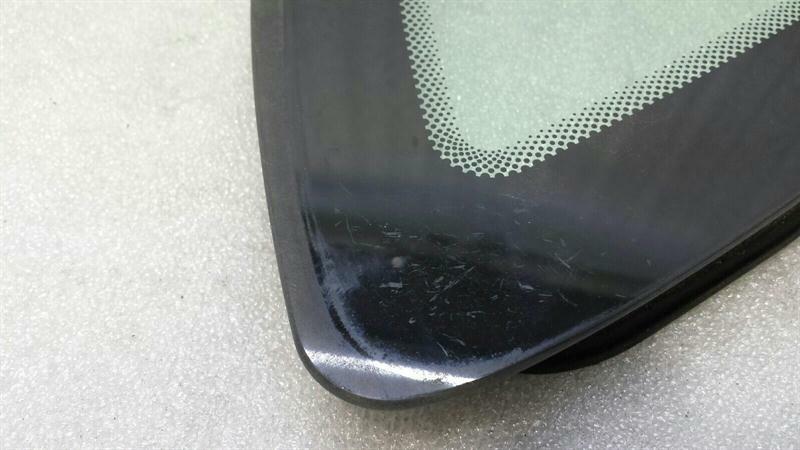 Porsche Cayman S 987 left rear 1/4 glass 98754311102 door window 1/4 rear left