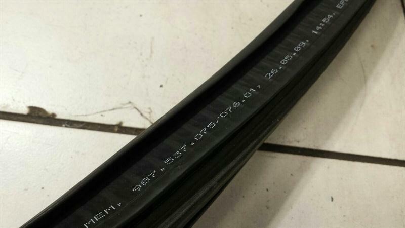 Porsche Cayman 987 Right Door Seal 98753707601 Door Seals Right