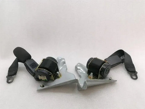 Porsche 911 996 rear seat belt 99680303608 seat belt rear belt coupe