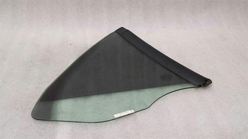 Porsche 911 997 convertible left rear 1/4 glass 99754311111 door window 1/4 rear left