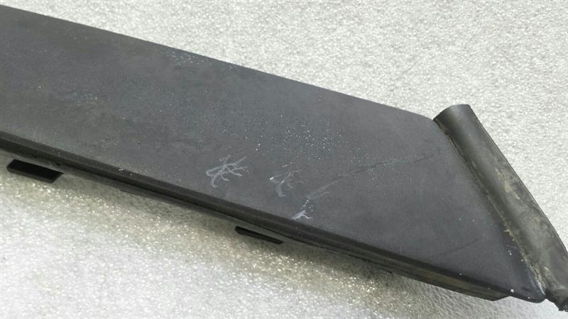 Porsche 911 997 Front Right Body Moulding 99656132000 Bar Front Right