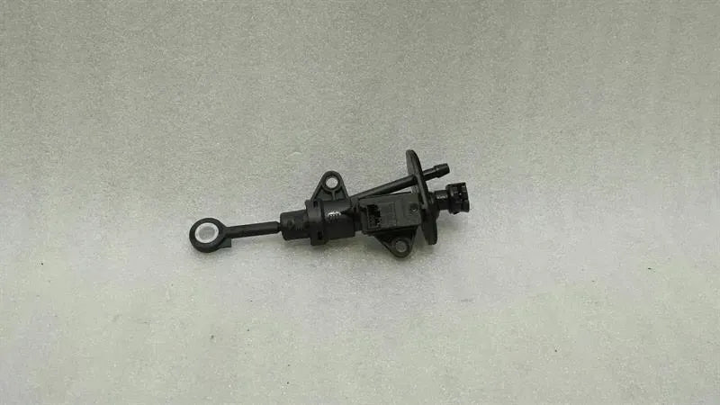 Audi S3 8V Clutch Slave Cylinder 5Q0721388G Pickup Cylinder Clutch