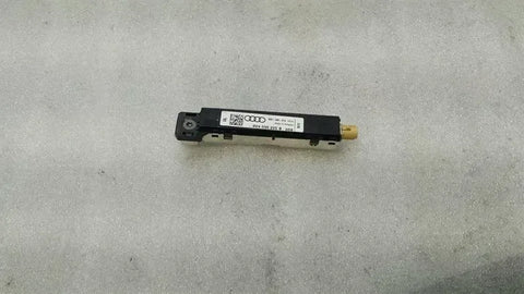 Audi S3 8V A3 Aerial / Antenna 8V4035225B Antenna Amplifier