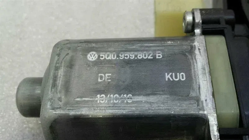 Audi S3 8V Left Door Window Motor 5Q0959802B Power Window Motor Left