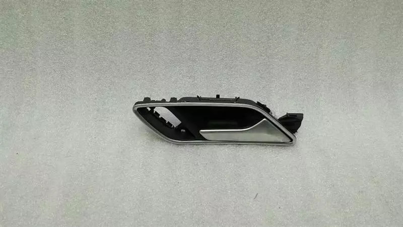 Audi S3 8V Right Door Inner Handle 8V3837020C Interior Door Handle Right