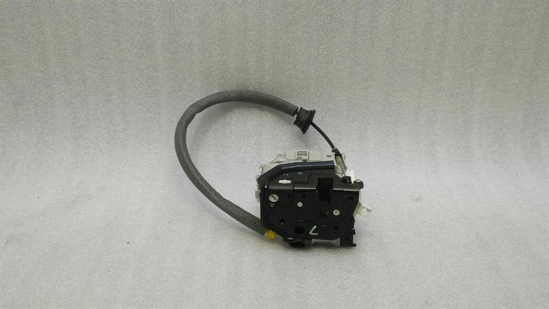 Audi S3 8V door lock left 8X2837015B door lock left