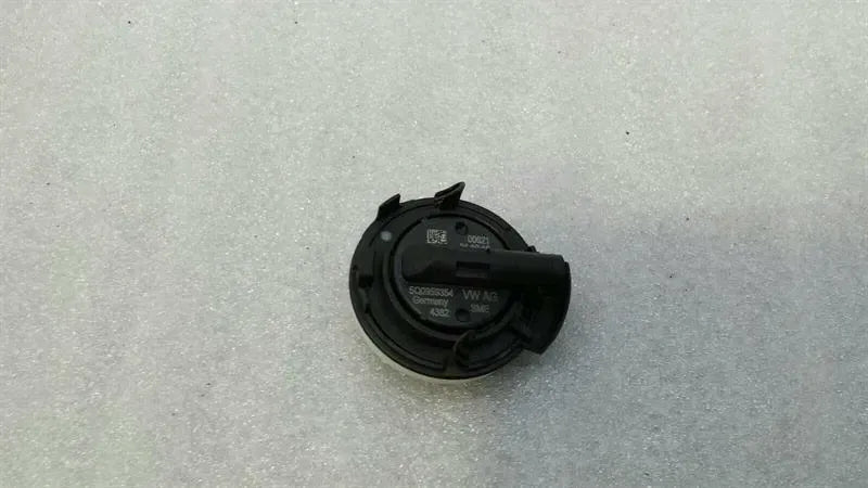 Audi S3 8V Crash Sensor 5Q0959354 Impact Sensor