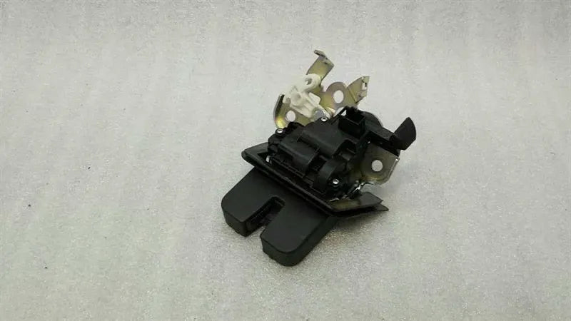 Audi S3 8V boot lock 8R0827505A tailgate lock