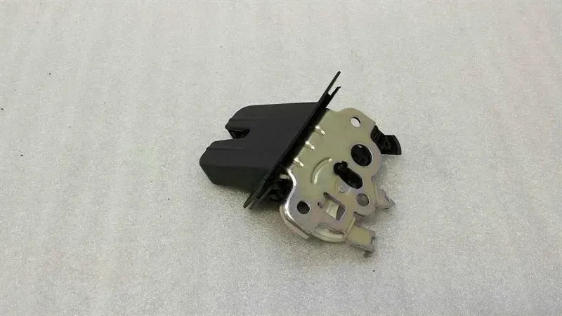 Audi S3 8V boot lock 8R0827505A tailgate lock