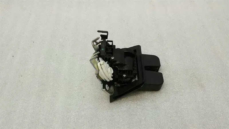 Audi S3 8V boot lock 8R0827505A tailgate lock