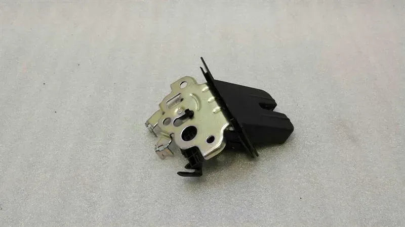 Audi S3 8V boot lock 8R0827505A tailgate lock