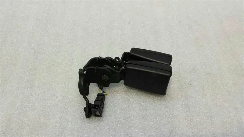 Audi S3 8V Belt Buckle 8V0857739 Belt Lock