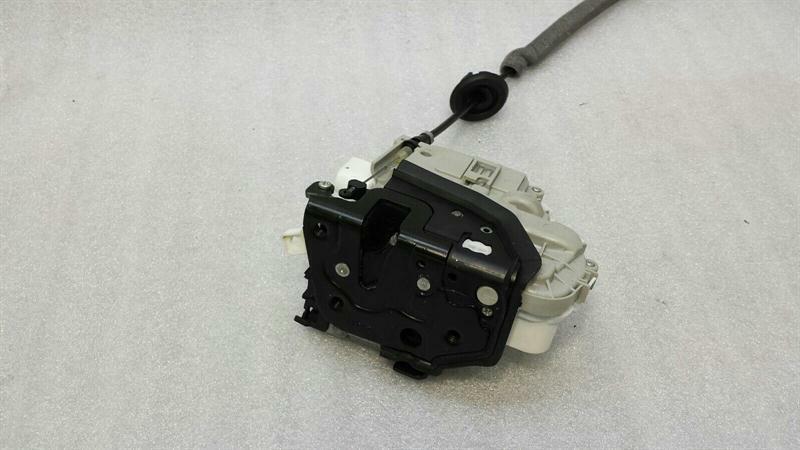 Audi S3 8V RHD right door lock 8X2837016B right hand drive