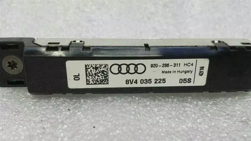 Audi S3 8V aerial / antenna 8V4035225 antenna