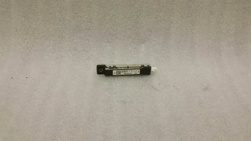 Audi S3 8V aerial / antenna 8V4035225 antenna