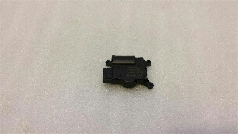 Audi TT 8S Vent Flap Motor 5Q0907511K Servo Motor