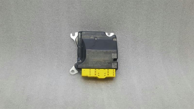 Mercedes E Class W213 Safety Module ECU A2139007105 Air Control Unit SRS