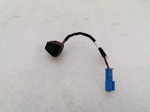Tesla Model 3 Long Range Door Open Switch 1094959-02-E Door Switch