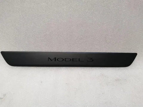 Tesla Model 3 Long Range 1504763-00-B Front Door Strip Front Door Sill