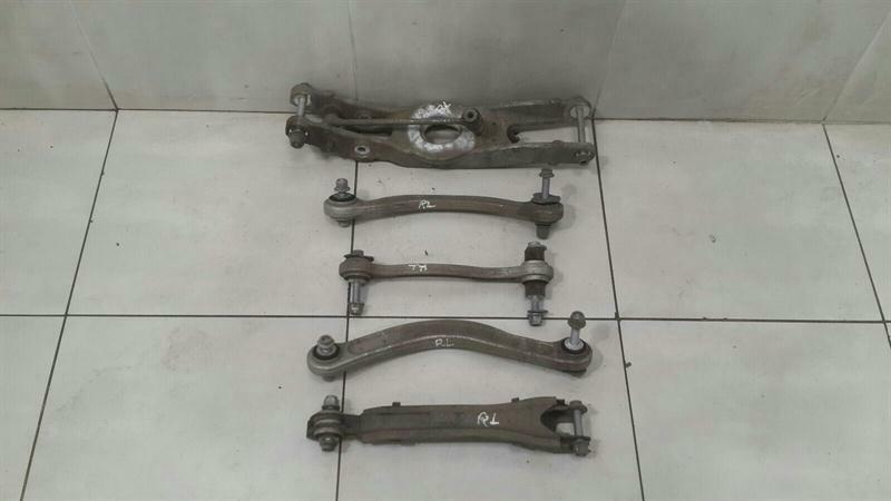 Mercedes E Class W213 Left Rear Wishbone A2053506503 Rear Li Wishbone Set