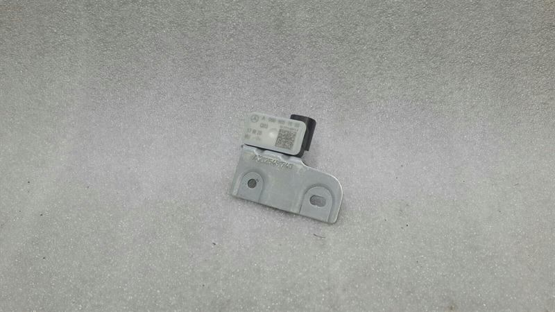 Mercedes E Class W213 Crash Sensor A0009057600 Impact Sensor