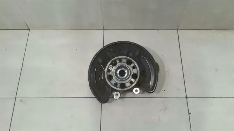 Mercedes E Class W213 Right Rear Hub A2133503205 Wheel Bearing Housing Rear Right.