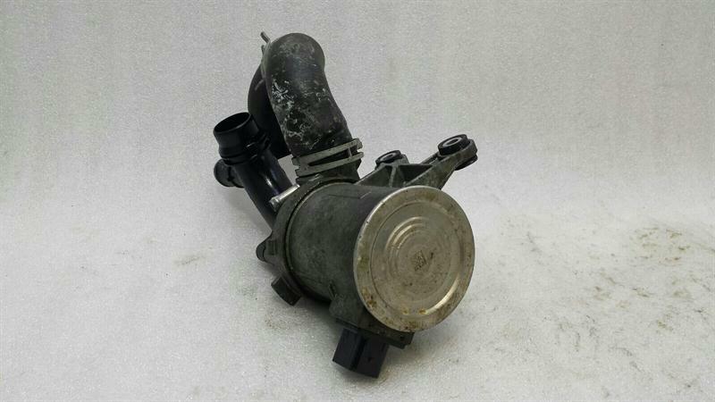 Mercedes C Class W205 Water Pump A2742000207 Water Pump M274