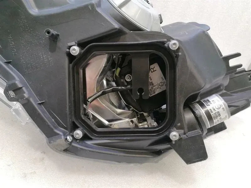 Right Headlight TOYOTA AVENSIS Headlight Xenon Headlights Right 85663-30010