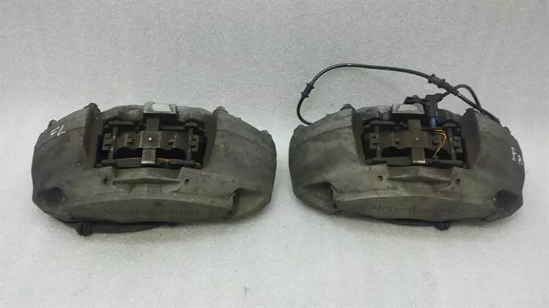 Mercedes C Class W205 front brake caliper set A2054214300 caliper front set