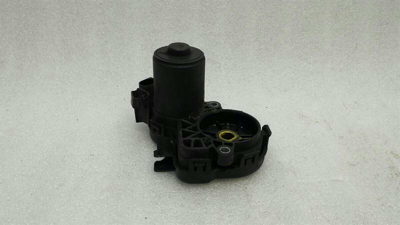 Mercedes C W205 Park Brake Motor Right A0009061303 Actuator Parking Brake Re