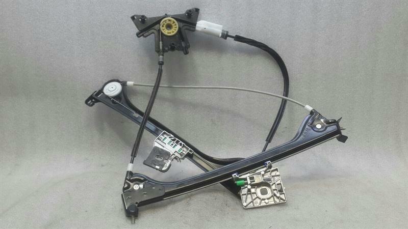 Mercedes SLC R172 Left Front Door Winder A1727200146 Window Regulator Front Left