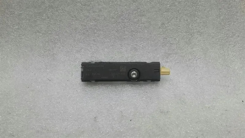 Mercedes SLC R172 MOPF Aerial / Antenna A2319058100 Antenna