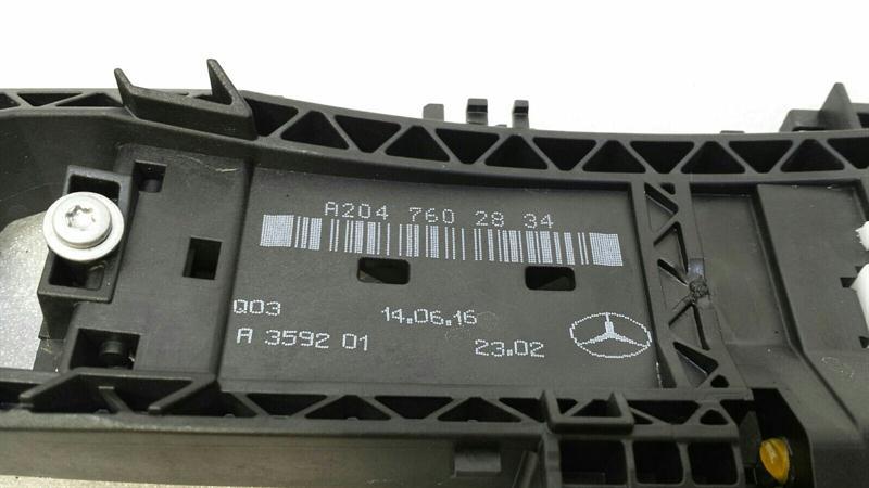 Mercedes A Class W176 RLH handle carrier A2047602834 door handle carrier rear LI