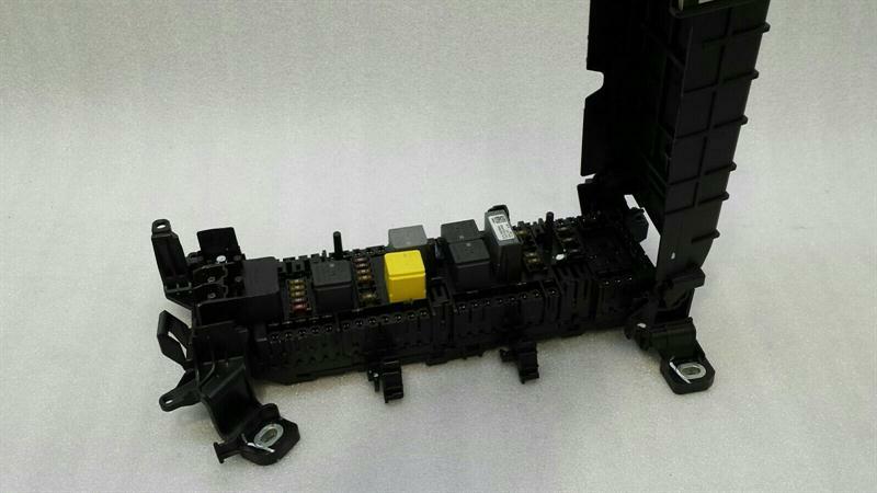 Mercedes A Class W176 Fuse Box A2465400340 Fuse Box