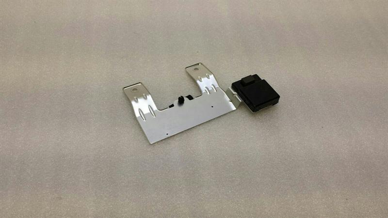 Audi A1 8X Aerial / Antenna 8X0035503B Antenna